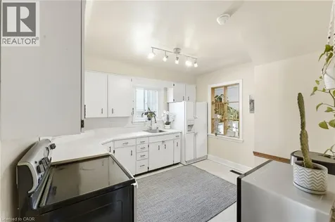 54 Randall Avenue Hamilton ON L8G 2K9