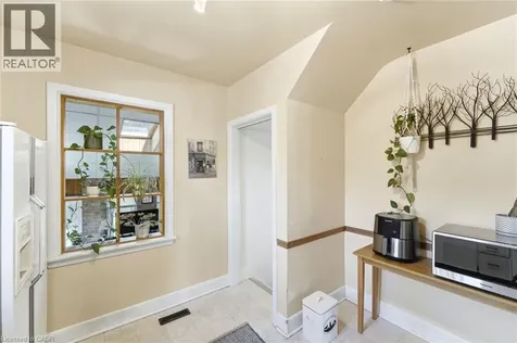 54 Randall Avenue Hamilton ON L8G 2K9