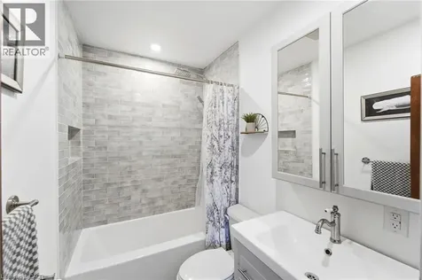 54 Randall Avenue Hamilton ON L8G 2K9