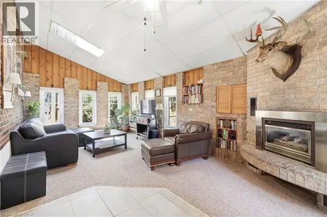 54 Randall Avenue Hamilton ON L8G 2K9