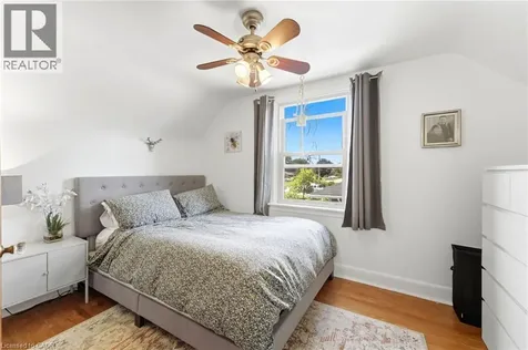 54 Randall Avenue Hamilton ON L8G 2K9