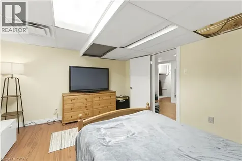 54 Randall Avenue Hamilton ON L8G 2K9