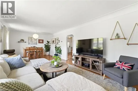54 Randall Avenue Hamilton ON L8G 2K9