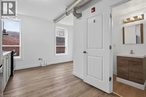 433 Barton Street East Hamilton ON L8L 2Y5