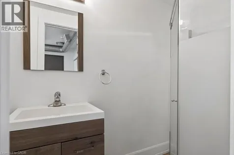 433 Barton Street East Hamilton ON L8L 2Y5
