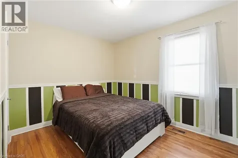 764 Brucedale Avenue East Hamilton ON L8V 1R9