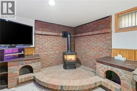 764 Brucedale Avenue East Hamilton ON L8V 1R9