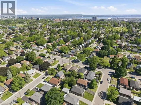 764 Brucedale Avenue East Hamilton ON L8V 1R9