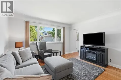 764 Brucedale Avenue East Hamilton ON L8V 1R9