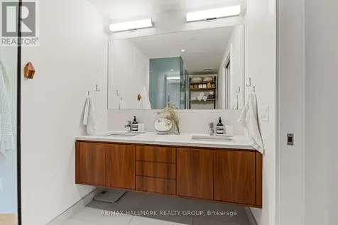 135 Barrette Street Ottawa ON K1L 7Z9