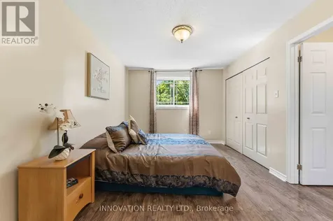 5 Harrington Court Ottawa ON K2K 2S7