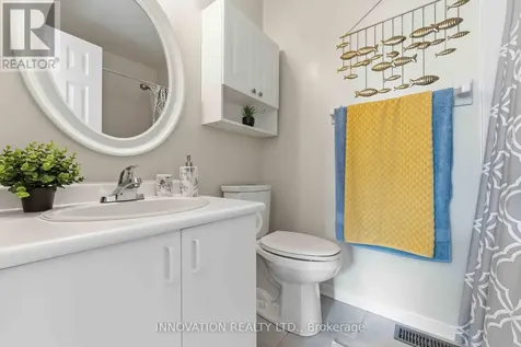 5 Harrington Court Ottawa ON K2K 2S7