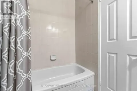 5 Harrington Court Ottawa ON K2K 2S7