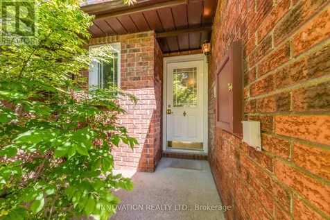 5 Harrington Court Ottawa ON K2K 2S7