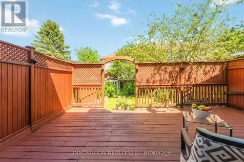 5 Harrington Court Ottawa ON K2K 2S7
