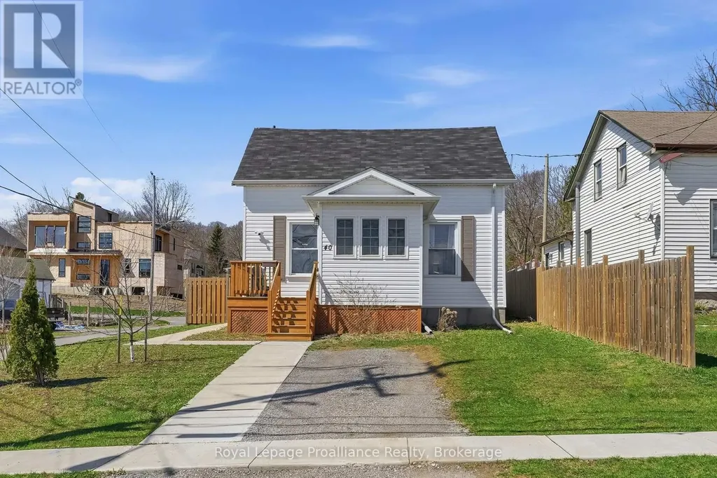 40 Smith Street Port Hope ON L1A 3A4