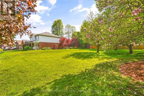 3 Fieldstone Circle Brantford ON N3R 6S7