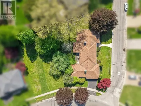 3 Fieldstone Circle Brantford ON N3R 6S7