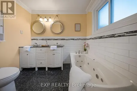 124 Dunsmere Drive Kitchener ON N2E 1V7