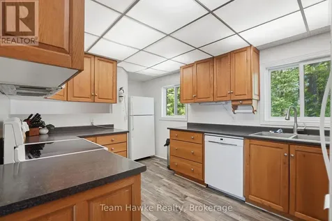23 Timcourt Drive Tiny ON L9M 0B9