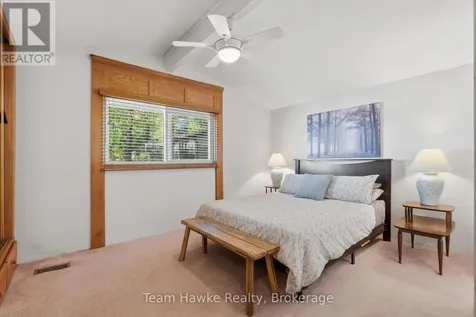 23 Timcourt Drive Tiny ON L9M 0B9