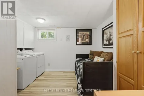 23 Timcourt Drive Tiny ON L9M 0B9