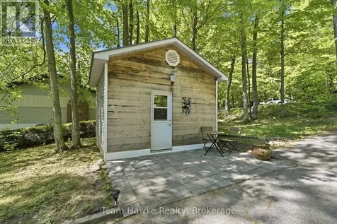 23 Timcourt Drive Tiny ON L9M 0B9