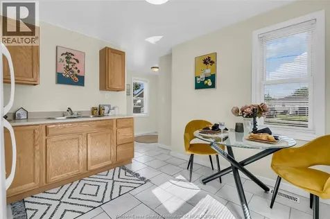 551 Hildegarde Street Windsor ON N8X 2Z4