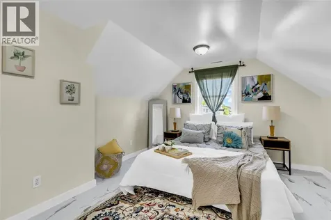 551 Hildegarde Street Windsor ON N8X 2Z4