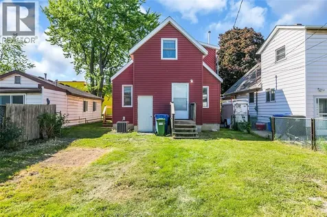 551 Hildegarde Street Windsor ON N8X 2Z4