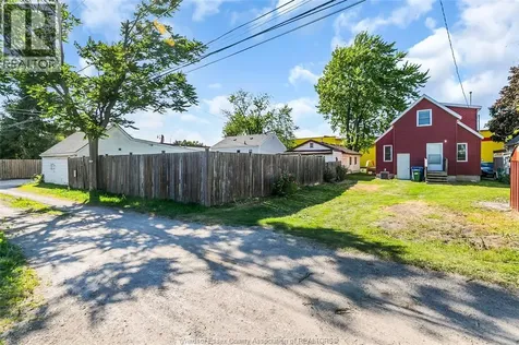 551 Hildegarde Street Windsor ON N8X 2Z4
