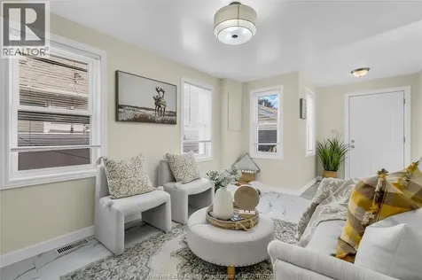 551 Hildegarde Street Windsor ON N8X 2Z4