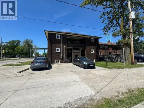 290 Vista Windsor ON N9B 1H9