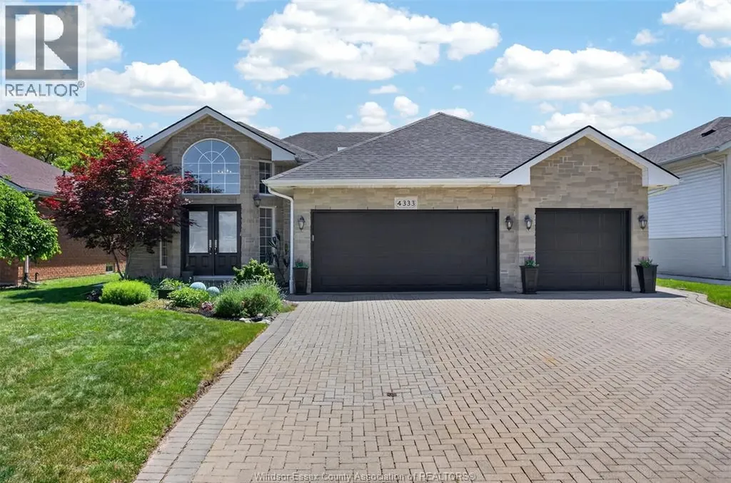 4333 Golfcourse Windsor ON N9G 2P4