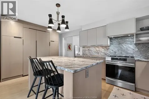 4333 Golfcourse Windsor ON N9G 2P4