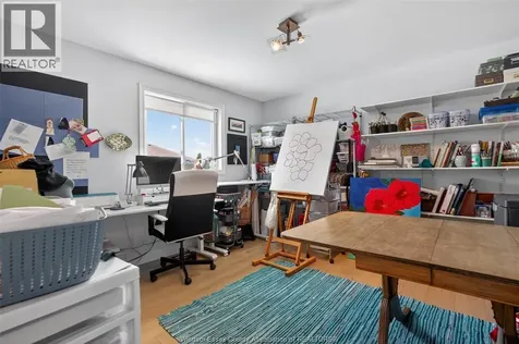 4333 Golfcourse Windsor ON N9G 2P4