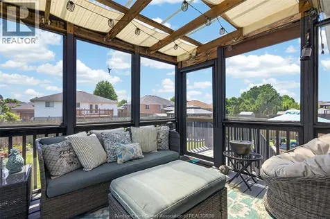 4333 Golfcourse Windsor ON N9G 2P4