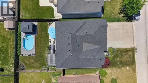 4333 Golfcourse Windsor ON N9G 2P4