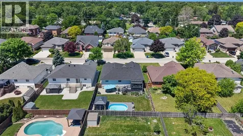 4333 Golfcourse Windsor ON N9G 2P4