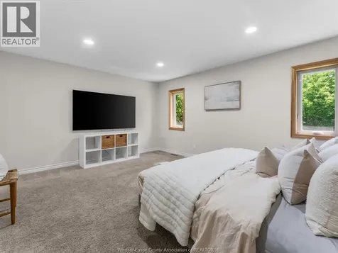 4235 Providence Crescent Windsor ON N9G 2V3