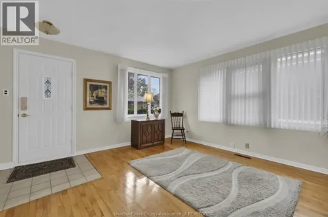 1028 Virginia Windsor ON N8S 2Y7