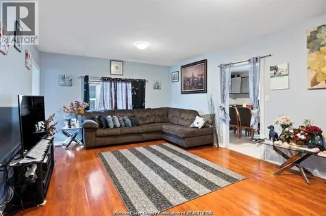 4 Hazelton Street Leamington ON N8H 1B6