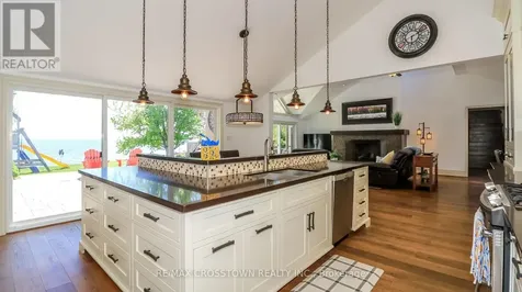 183 Lakeshore Road West Oro-medonte ON L0L 2E0