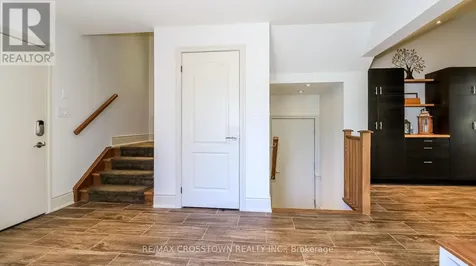 183 Lakeshore Road West Oro-medonte ON L0L 2E0