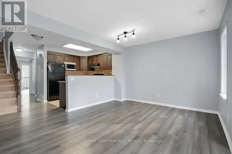 700 Reardon Private Ottawa ON K1V 2K8