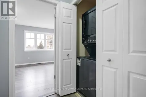 700 Reardon Private Ottawa ON K1V 2K8