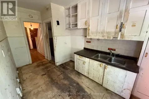 142 Clarendon Avenue Ottawa ON K1Y 0R5