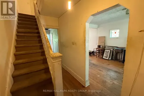142 Clarendon Avenue Ottawa ON K1Y 0R5