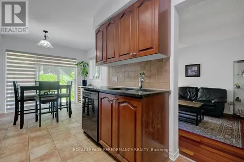 167 Duntroon Circle Ottawa ON K1T 4C8