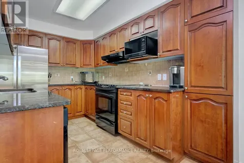 167 Duntroon Circle Ottawa ON K1T 4C8